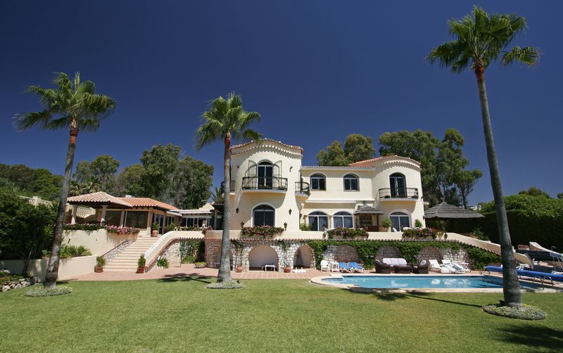 Priceless Waterfront Villa in Guadalmina Baja, San Pedro de Alcantara