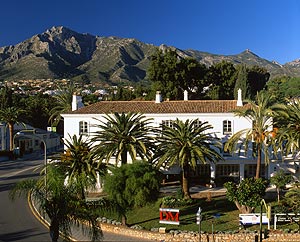 DM Properties introduces The World luxury cruise ship which will be visiting Marbella