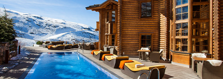 Sierra Nevada, el lodge pool outdoorsunbeds