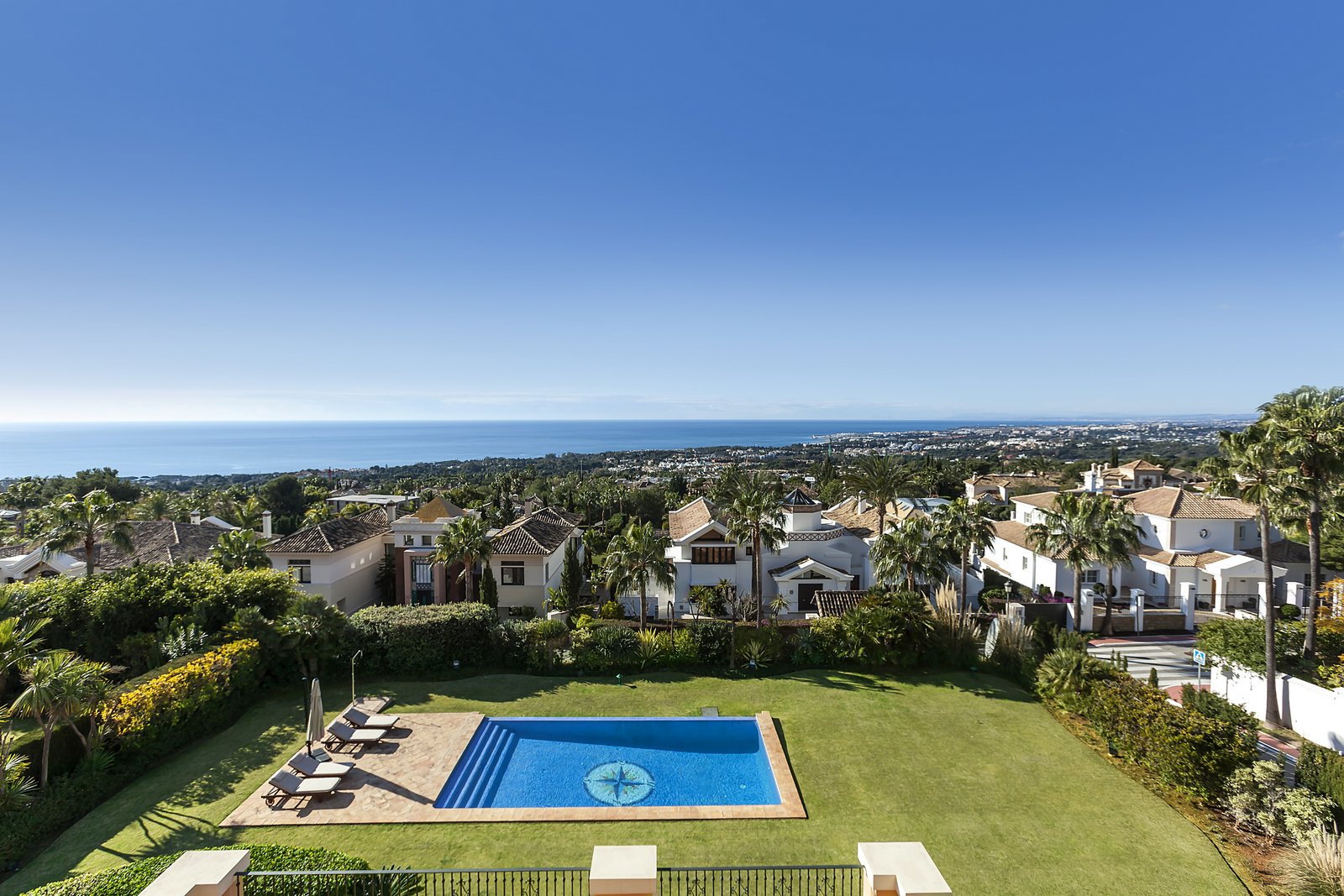 Sierra Blanca: urbanización privada en las colinas de Marbella