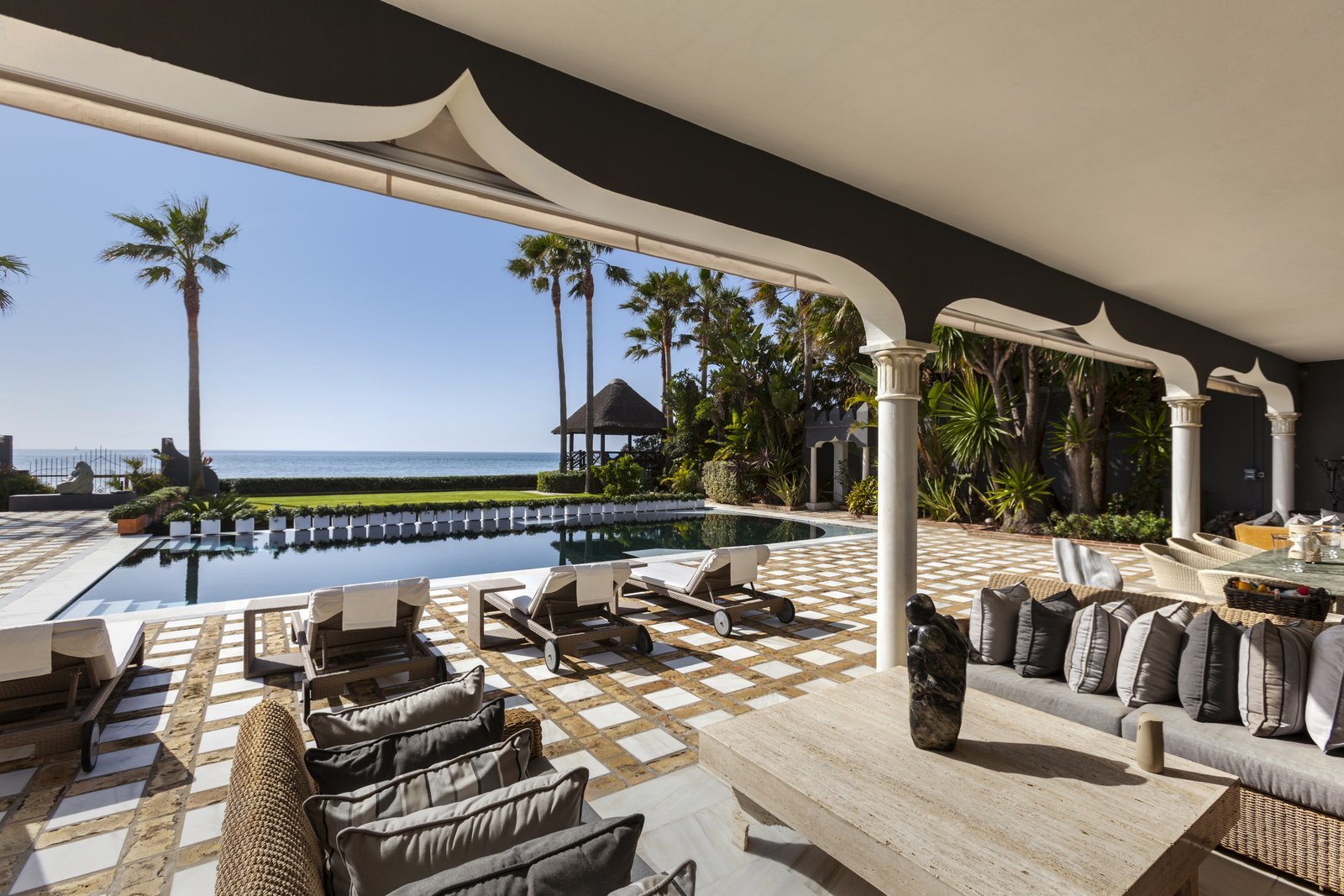 Los Monteros: una zona emblemática de Marbella junto al mar