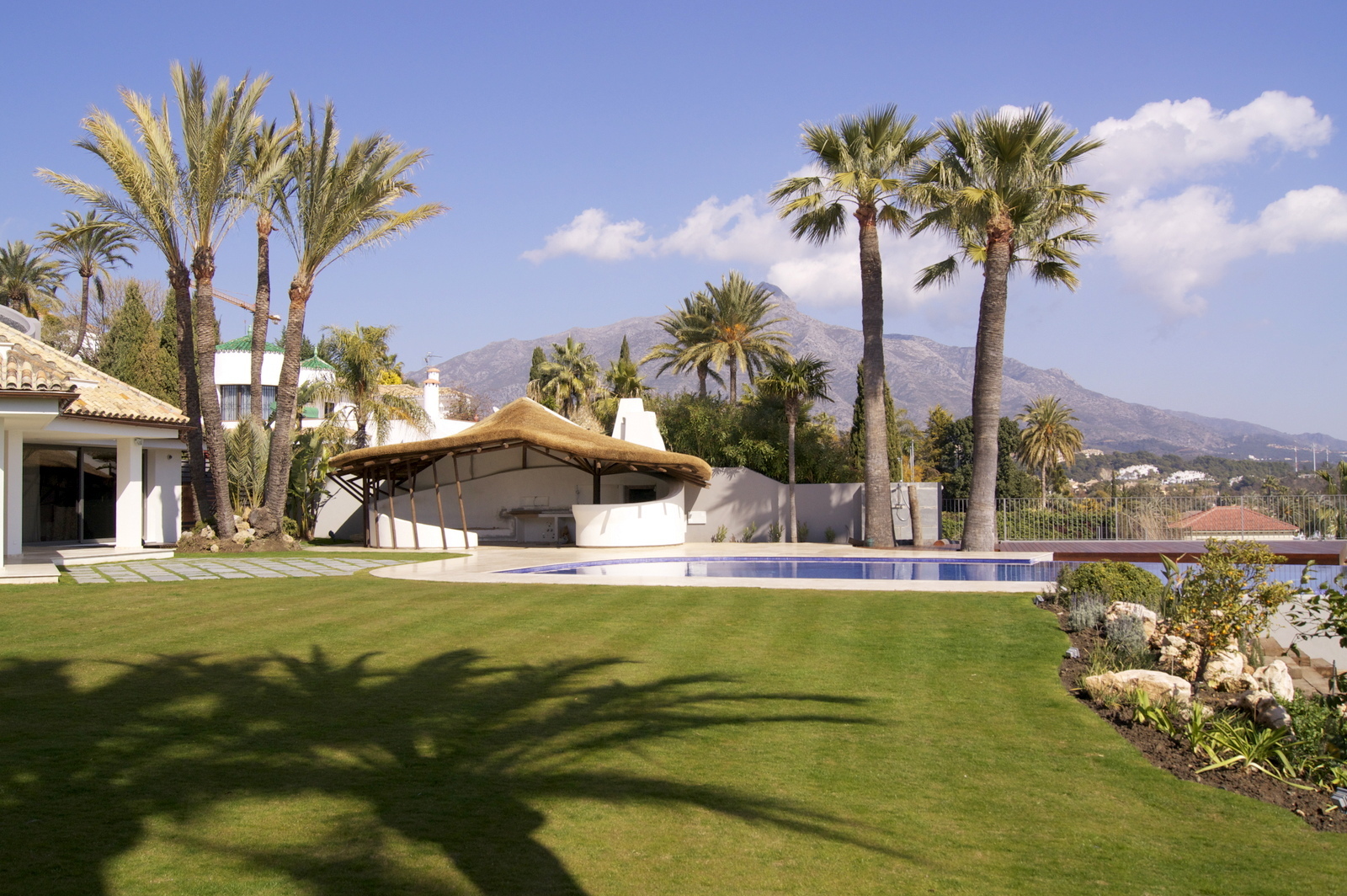 Comprar una propiedad en La Cerquilla, Nueva Andalucia