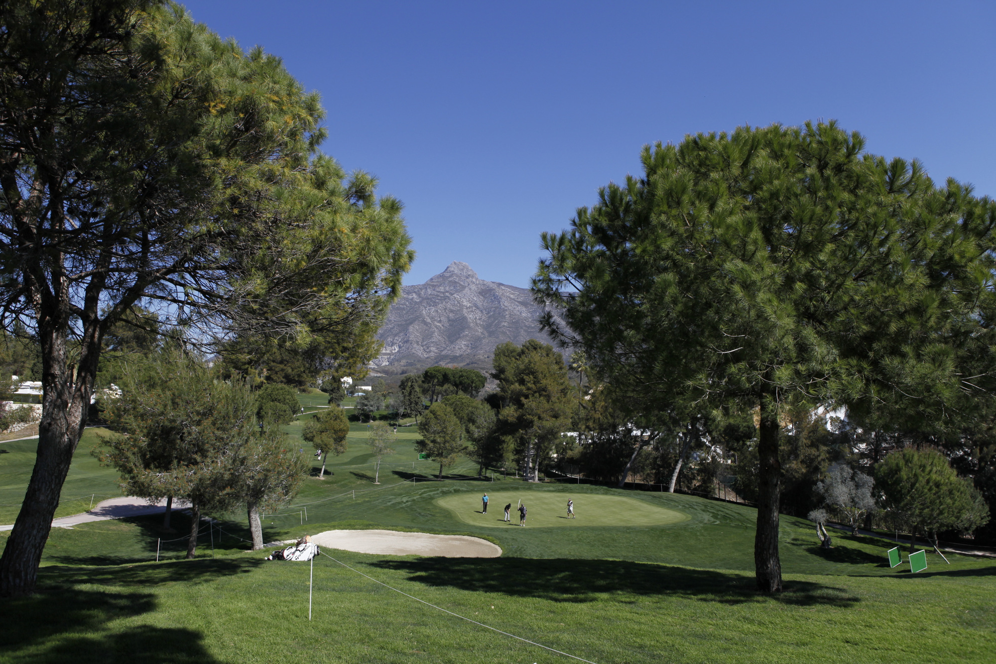 Best Marbella areas to live near golf courses