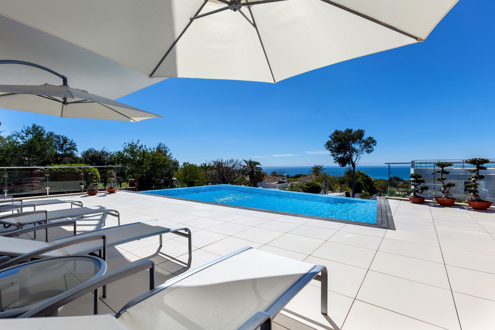 Marbella luxury villas and apartments with reduced prices