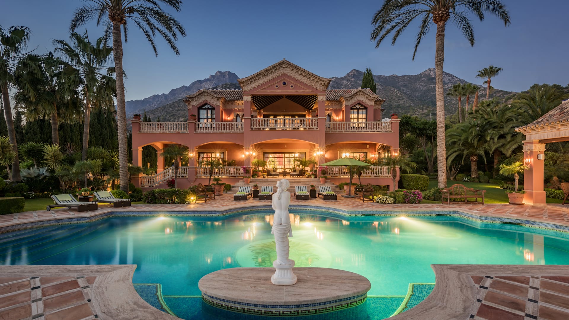 Exceptional mansion in Sierra Blanca