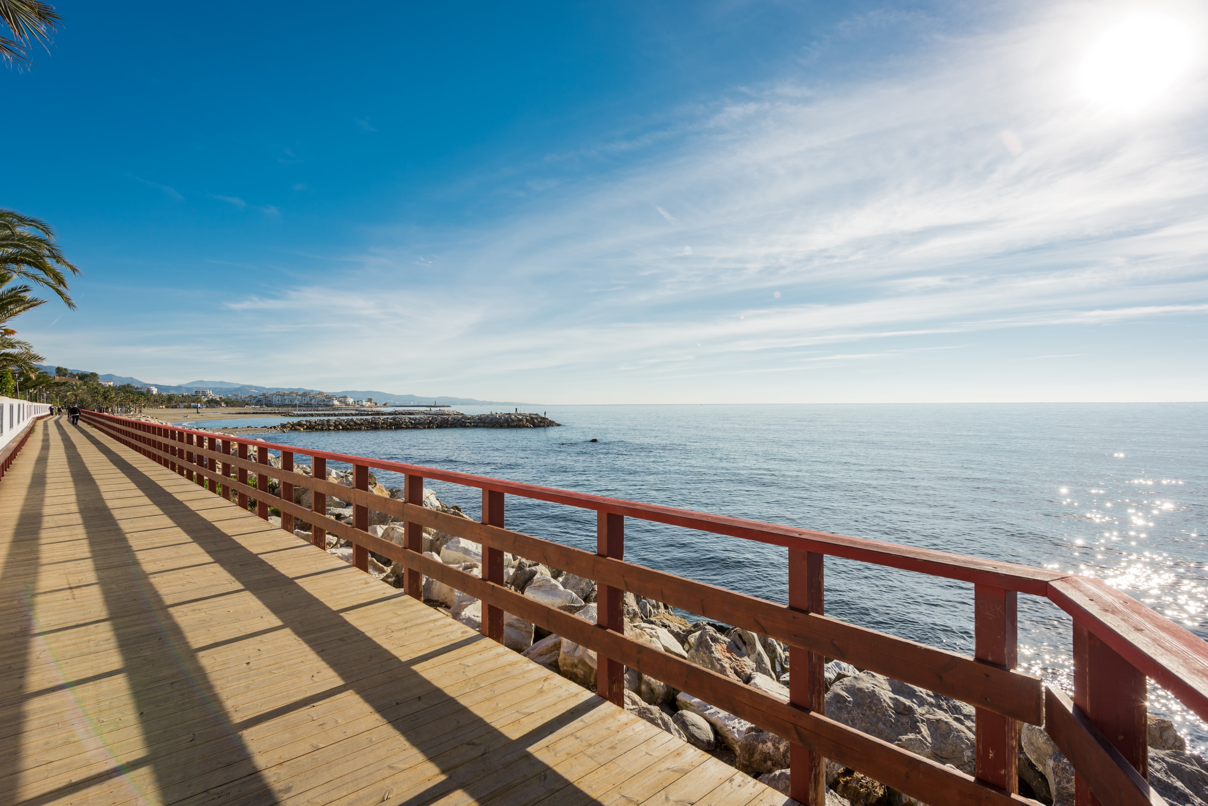 El Paseo Marítimo de Málaga conecta los pueblos a lo largo de la Costa del Sol